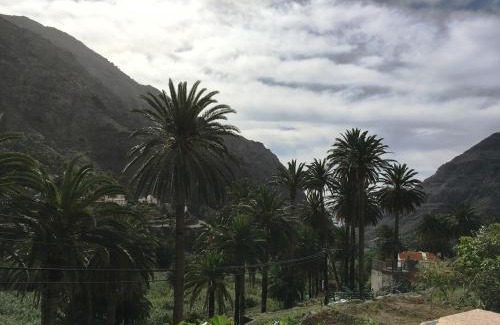 Valle Gran Rey House | Discover Vivienda Casa Mary: Family-Friendly Retreat