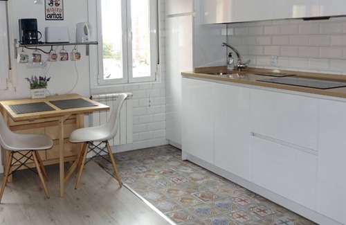 Burgos Apartment | Vivienda de Uso Turístico Loló in Burgos, pet friendly, quiet and comfortable.
