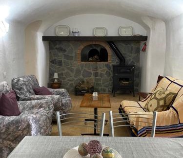 Fontanar House | Top-Rated Rural Getaway "El Pino" Perfect for Families