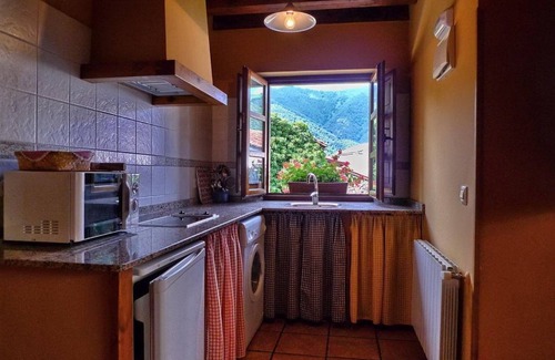 Lerones House | Explore Viviendas Rurales Los Llares: Relaxing Family Retreat