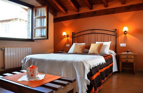 Lerones House | Explore Viviendas Rurales Los Llares: Relaxing Family Retreat