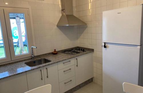 Fazouro Apartment | Pet-Friendly Oceanfront Retreat at Viviendas uso turístico REME I