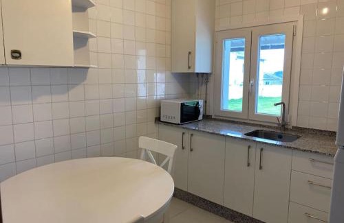 Fazouro Apartment | Pet-Friendly Oceanfront Retreat at Viviendas uso turístico REME I