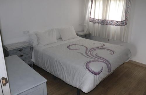 Mos House | Eclectic Vixía do Val: Pet Friendly & Highly Rated Stay