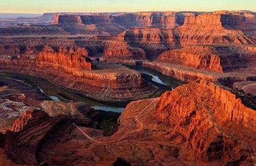 Moab South Valley Apartment | Experience Vizcaya #4: Moab's Newest Hot Tub Retreat
