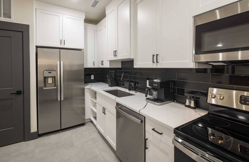 Moab South Valley Apartment | Experience Vizcaya #9: Moab's Premier Rental with Breakfast