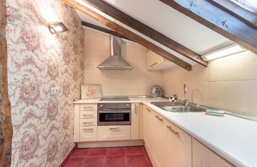 Getxo Apartment | Kid-Friendly Retreat Near Vizcaya Bridge & Beach