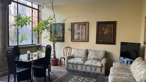 Ferrara Historic Centre Apartment | Family-Friendly Vizi e Virtù: Guest Rated 9.5/10