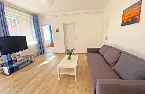 Tiszafured House | Vizililiom Vendégház: Family-Friendly with Hot Tub & Breakfast