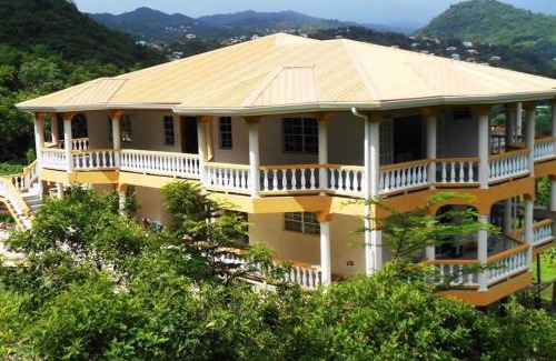 Calvigny Apartment | VJ's Guesthouse Mountain View: Pet-Friendly Retreat