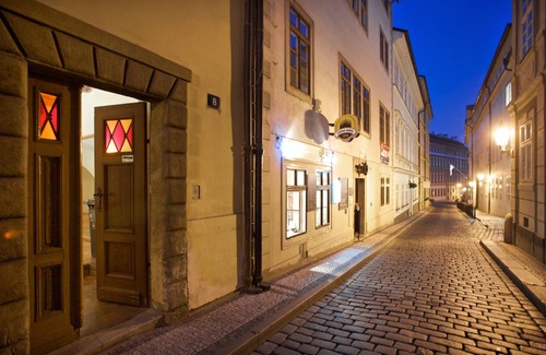 Mala Strana Apartment | Historic Vlasska 9 Apartment for Two Near City Centre