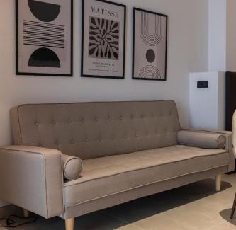 Montolivet Apartment | Family-Friendly VLC Host - Zapadores: A 4-Star Retreat