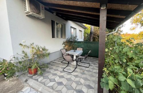 Kladovo Apartment | Budget-Friendly Stay at Pet-Friendly Vožd Hotel