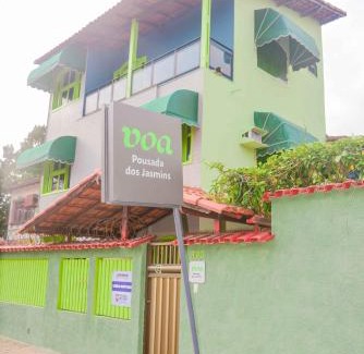 Parque Jacaraipe Hotel | Top-Rated VOA Pousada Dos Jasmins with Pool & Breakfast
