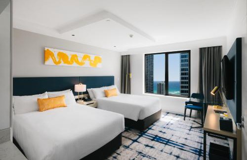 Surfers Paradise Hotel | Explore voco Gold Coast: Oceanfront Comfort Awaits You