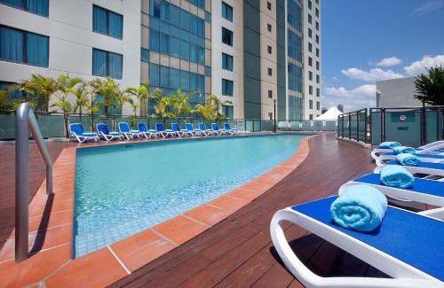 Surfers Paradise Hotel | Explore voco Gold Coast: Oceanfront Comfort Awaits You