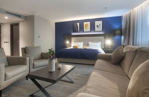 Podgorica Hotel | Elegant voco Podgorica: 5-Star Amenities & Impressive Reviews