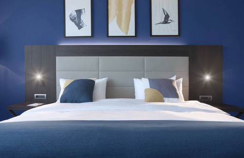 Podgorica Hotel | Elegant voco Podgorica: 5-Star Amenities & Impressive Reviews