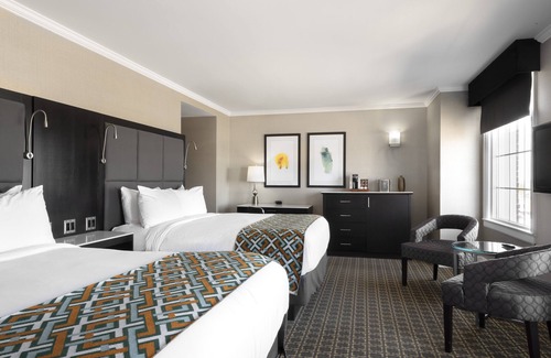 Columbia Hotel | Peak Comfort at voco, The Tiger Hotel in Columbia, MO