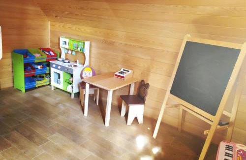 Vrelo Korenicko House | Experience Vodenica Vrelo Chalets with Hot Tub & Kitchen