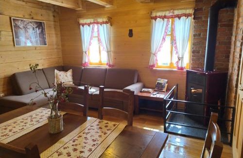 Vrelo Korenicko House | Experience Vodenica Vrelo Chalets with Hot Tub & Kitchen
