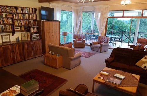 Albertinia House | Discover Voelroepersfontein: 9/10 Guest Rated Retreat