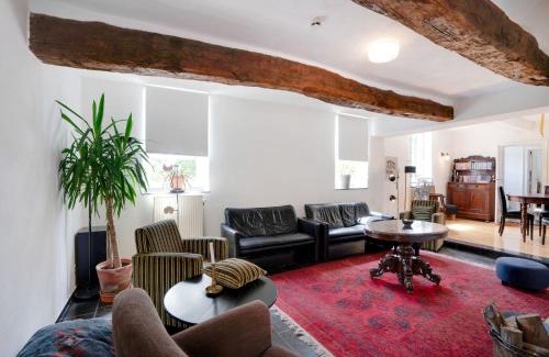 Remersdaal House | Exquisite Voeren Mansion with Private Garden & Pet Friendly