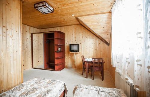 Turya Paseka Resort | Pet-Friendly Voevodyno Resort with Spa & Pool Amenities