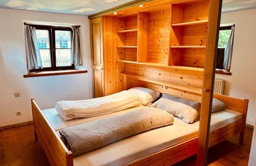 Egling Apartment | Welcoming Vogelbauer Einliegerwohnung: Family-Friendly Retreat