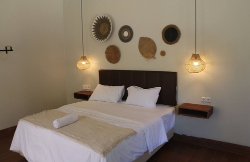Waisai Hotel | Top-Rated Vogelkopf Resort with Breakfast & Family Amenities
