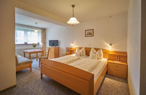 Hartkirchen House | Discover Voglöder Hof: Family-Friendly Retreat with High Ratings