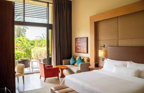 Khalifa City Hotel | Relax at VOGO Abu Dhabi Golf Resort & Spa - 5 Star Comfort