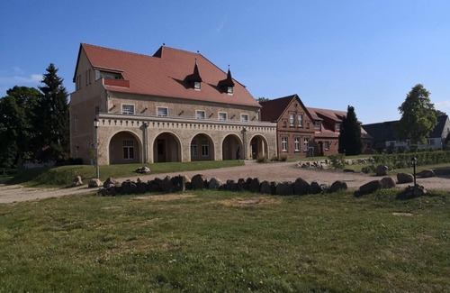 Stolpe b. Anklam Apartment | Vogt Bernhard I Wf-45: Family-Friendly Retreat Awaits