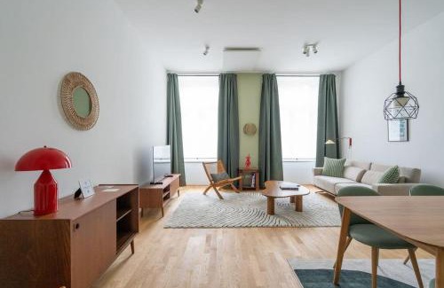 Neulerchenfeld Apartment | Child-Friendly HM Vogue 2BR Suite Near City Pulse