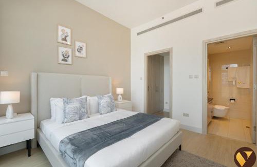 Downtown Dubai Apartment | Vogue in Heart of Business Bay One Bedroom Apartment with Balcony Walkable to Dubai Mall and Burj Khalifa
