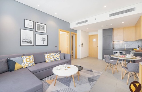 Jumeirah Village Triangle Apartment | Vogue JVT Novotel Balcony Pool & Gym