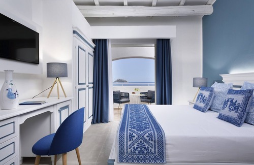 Golfo Aranci Hotel | Experience VOI Colonna Village: Poolside Ocean Views
