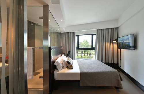 Bagatelle Hotel | Discover Voila Bagatelle: Family-Friendly with Spa Access