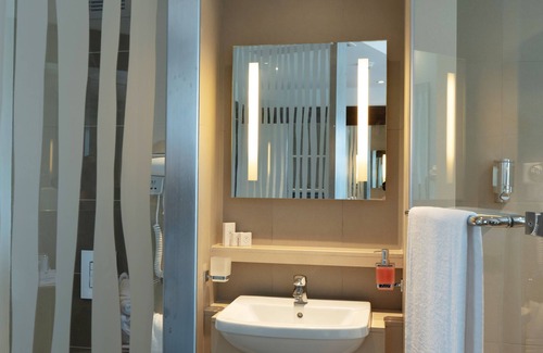 Bagatelle Hotel | Discover Voila Bagatelle: Family-Friendly with Spa Access