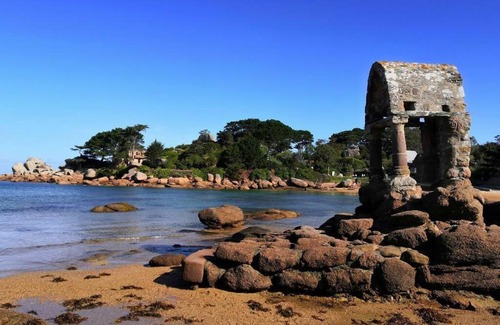 Le Ru Boat Rental | Seaside Escape at Voilier pour Rêveries marines