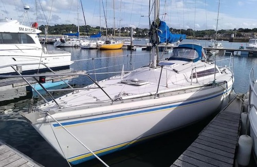 Le Ru Boat Rental | Seaside Escape at Voilier pour Rêveries marines