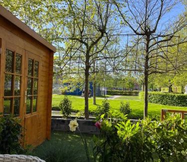 Volendam Apartment | Discover Volendam Lakeside Retreat, 20 Min from Amsterdam