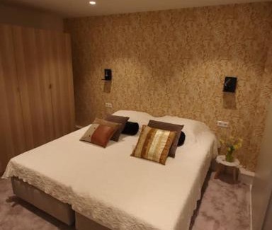 Volendam Apartment | Discover Volendam Lakeside Retreat, 20 Min from Amsterdam