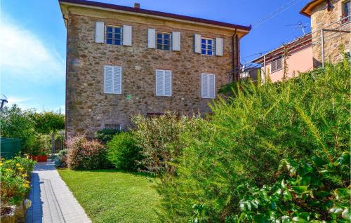Pedona Apartment | Budget-Friendly Volpe Hotel with Pool & Child Amenities