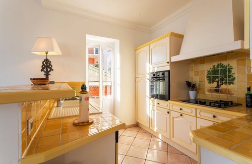 Villefranche-sur-Mer Apartment | Experience VOLTI ON THE BAY with Oceanfront Spa Amenities