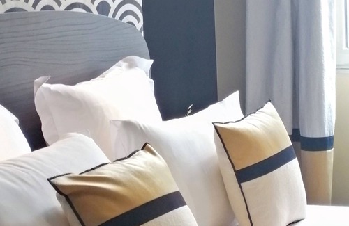 Grand Parc-Paul Doumer House | Experience Comfort at Volubilis Guest House with Breakfast