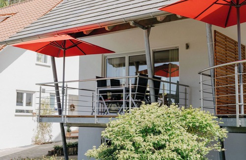 Unteruhldingen House | Experience Tranquility by Lake Constance with Pool Access