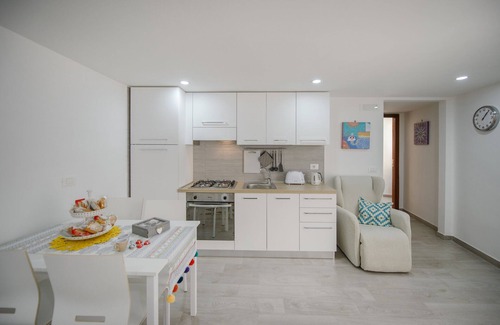 Vomero Apartment | Convenient Hotel Bijou Miranda Near Metro, Dining & Shopping