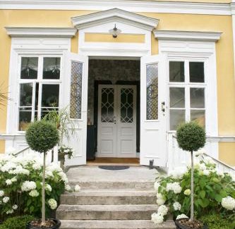 Granna Apartment | Experience Von Otterska Villan: 5-Star Oceanfront Retreat