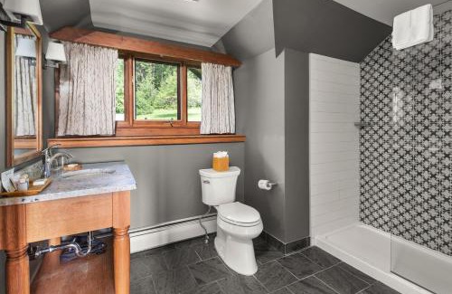 Moscow Hotel | Trapp Family Lodge: Guest Rated 8.5 with Pool & Hot Tub